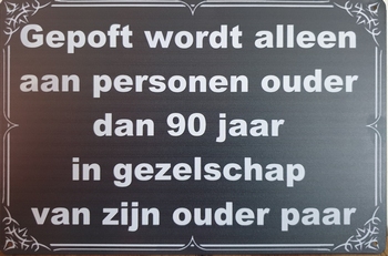 Gepoft ouder dan 90 jaar reclamebord metaal