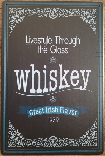 Whiskey Zwart lifestyle to the glass irish flavor reclame