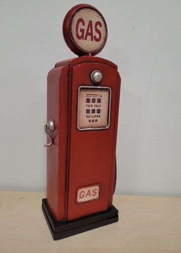 Rode  gas benzine pomp spaarpot van metaal
