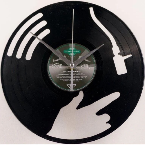 DJ disc jockey platenspeler vinyl klok
