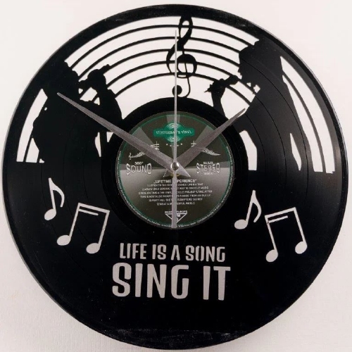 Vinyl klok singer live is a song