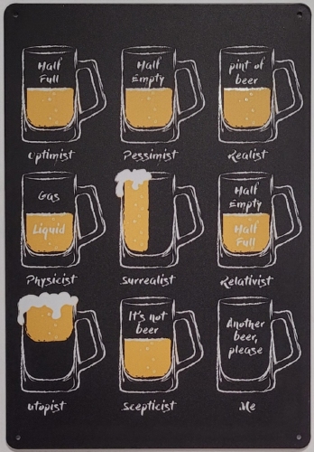 Bierglazen Optimist Pessimist realist wandbord metaal