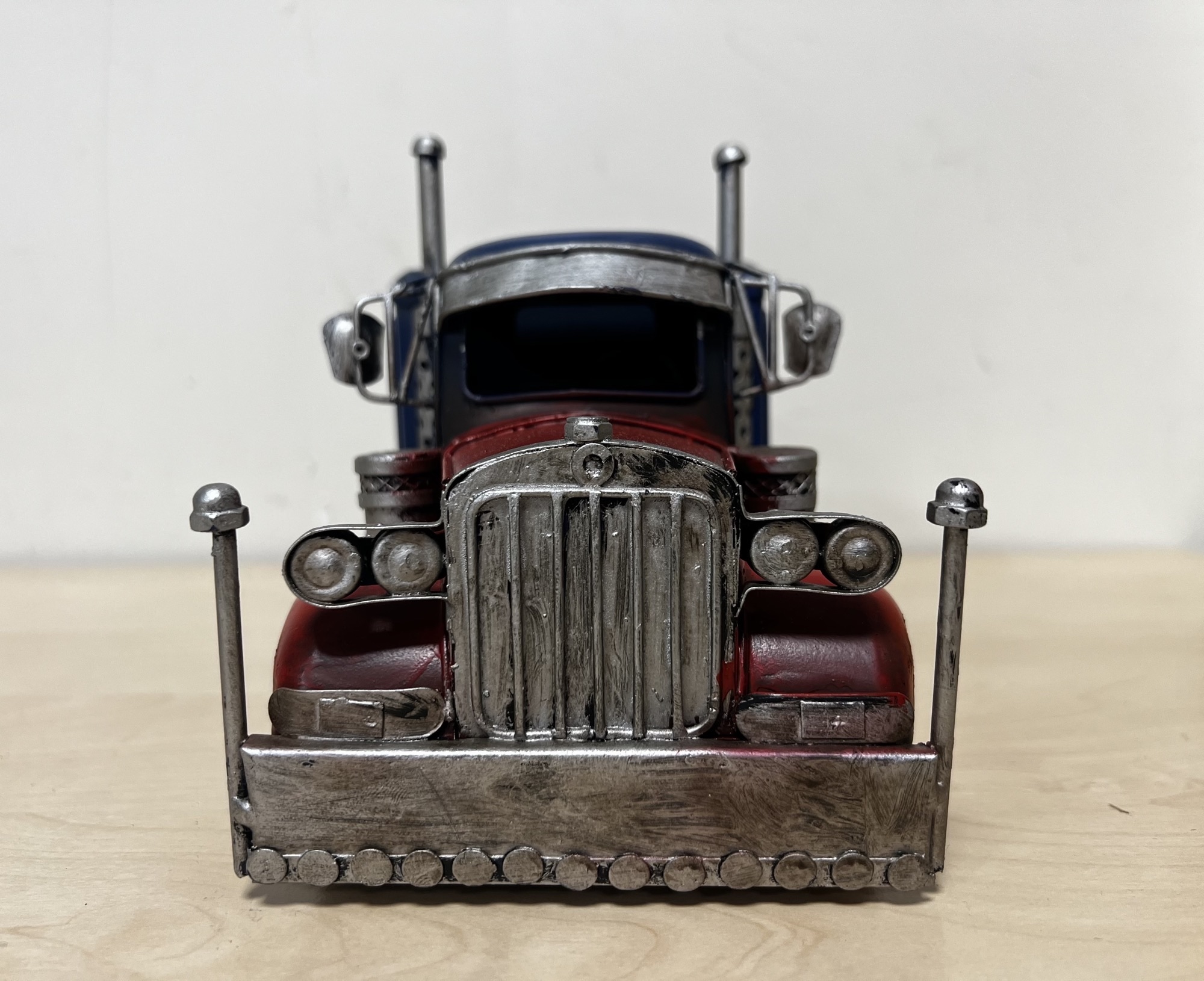 Blauwe rode amerikaanse truck miniatuur metaal