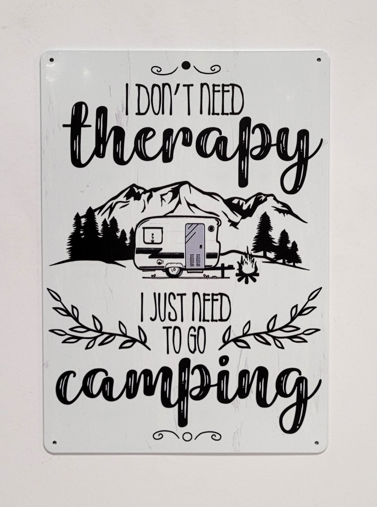 Don't need therapy Camping wandbord van metaal