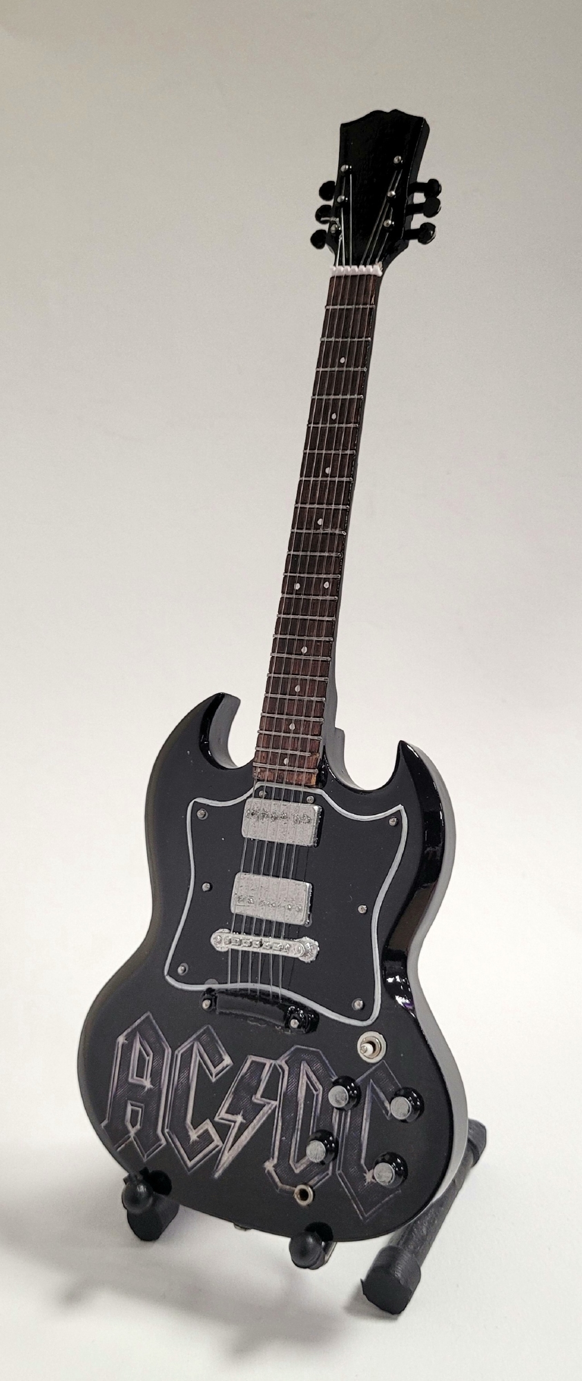 Mini Gitaar ACDC Black text