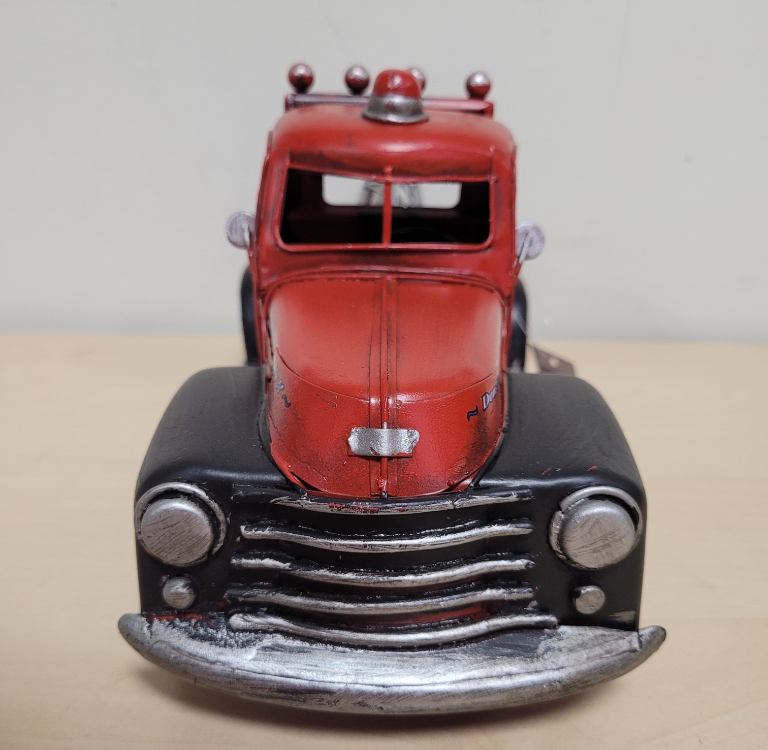 Sleepauto takelwagen rood zwart blikken model