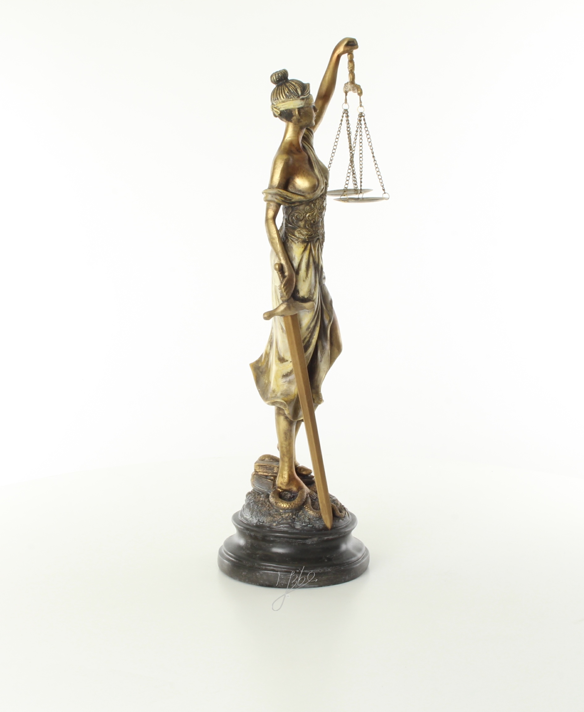 Vrouwe justitia beeld gele jurk polyresin
