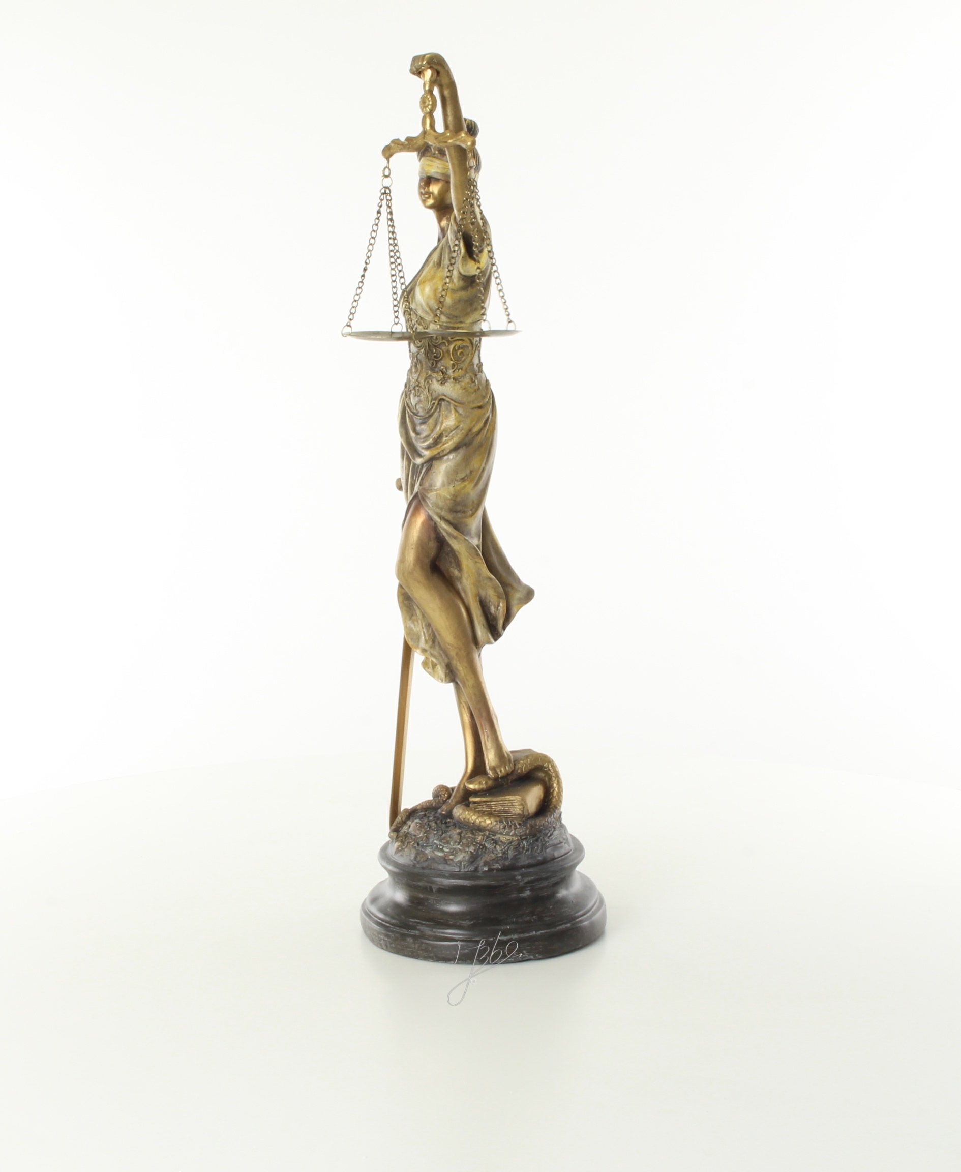 Vrouwe justitia beeld gele jurk polyresin